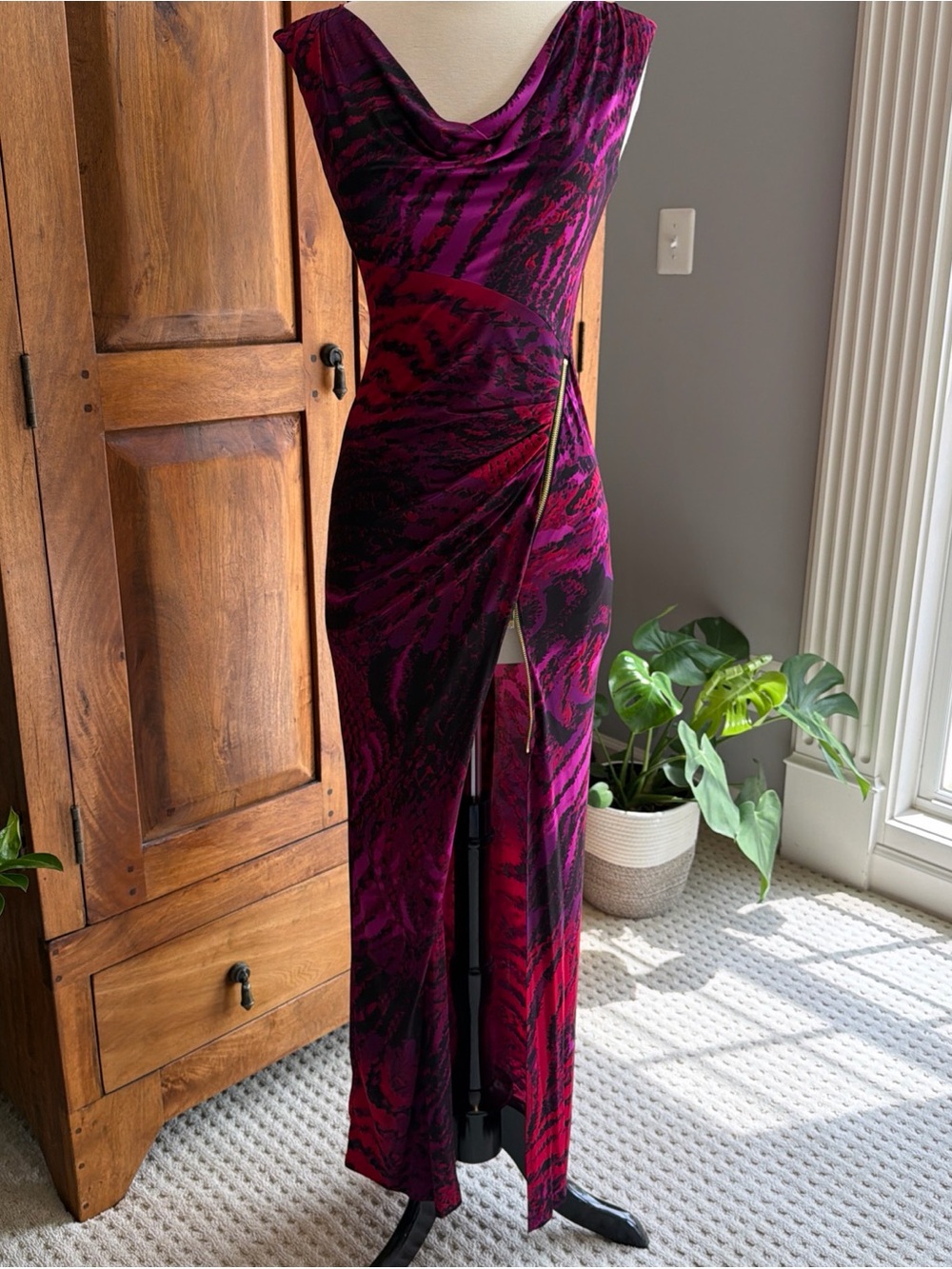 Vintage Y2K Cache Bodycon Bold Animal Print High Zippered Leg Maxi Dress Size XS